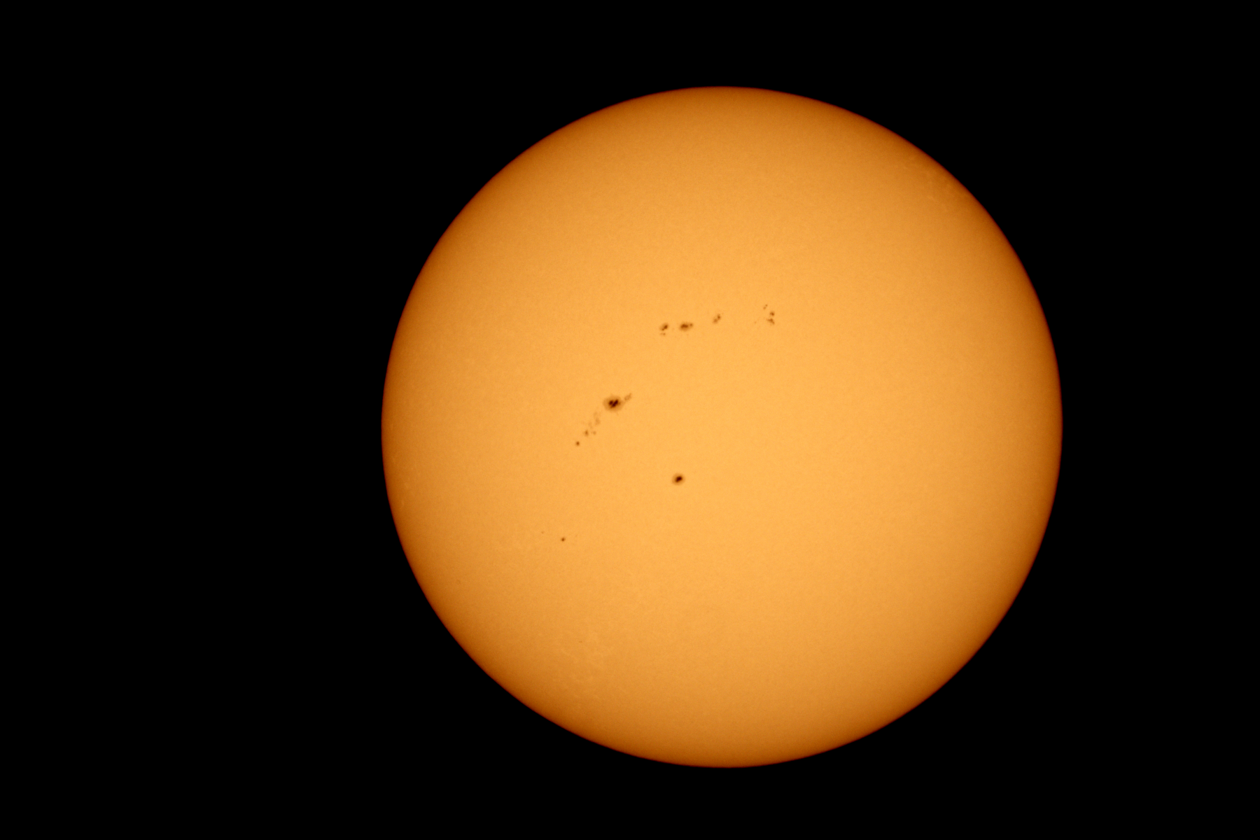 Sunspots 7 May 2023